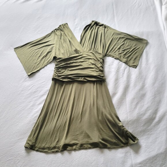 Flowy Boston Proper in Olive Green - Picture 2 of 8